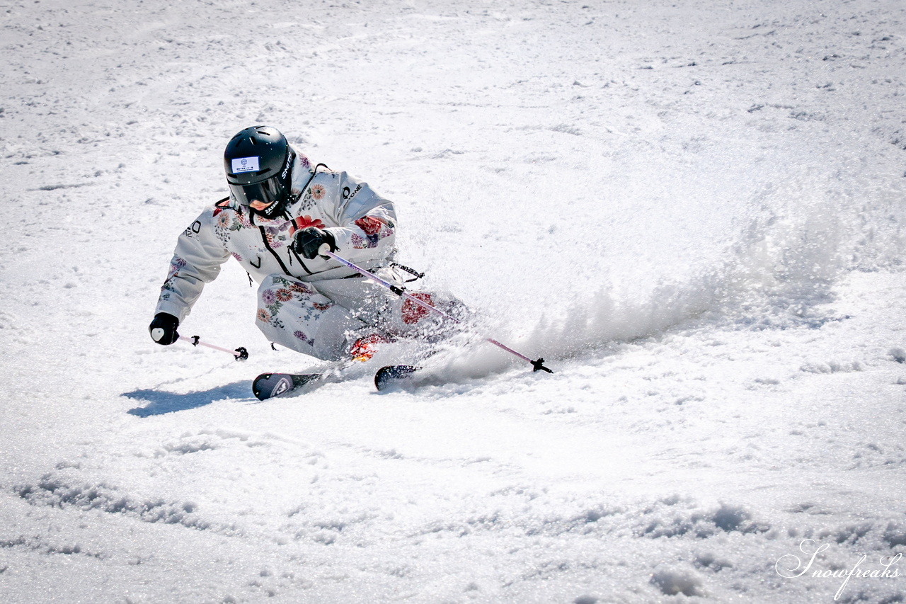 キロロリゾート｜ポカポカ陽気で絶好の春スキー日和♪こんな日は、みんなで思いっきり春雪を満喫しましょう！